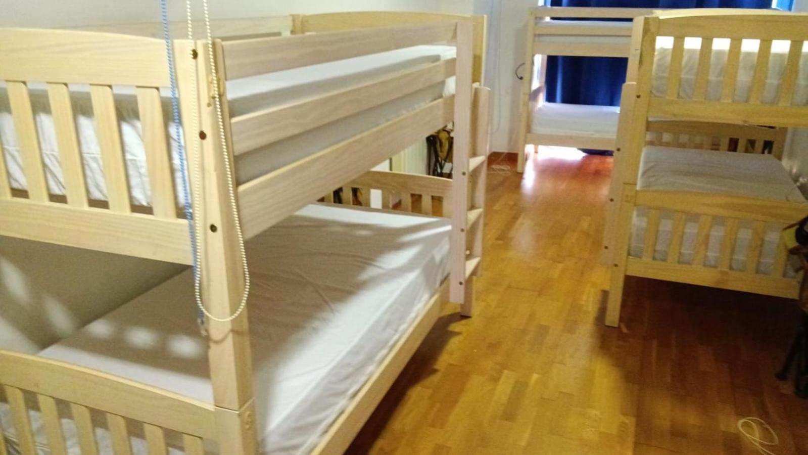 Albergue -Wifi- O Apartamento -No Wifi- Camino Santiago Porrino - En Pleno Centro - City Centre Luaran gambar